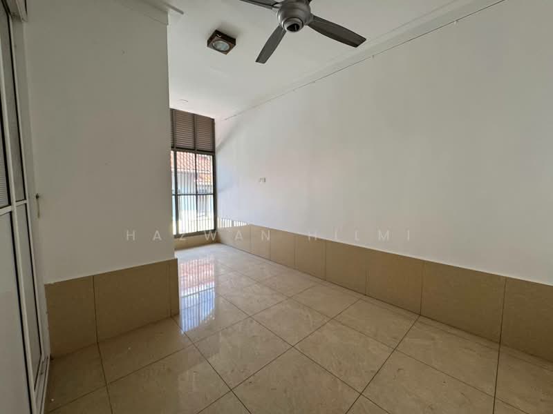 2-storey Terraced House for Sale in Bukit Jelutong (Shah Alam) - Hazwan Hilmi - Interior - PropertyGuru.com.my
