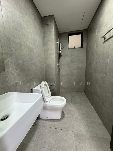 Servis Apartment untuk Disewa di The Birch - Derrick Tan - Bathroom - PropertyGuru.com.my