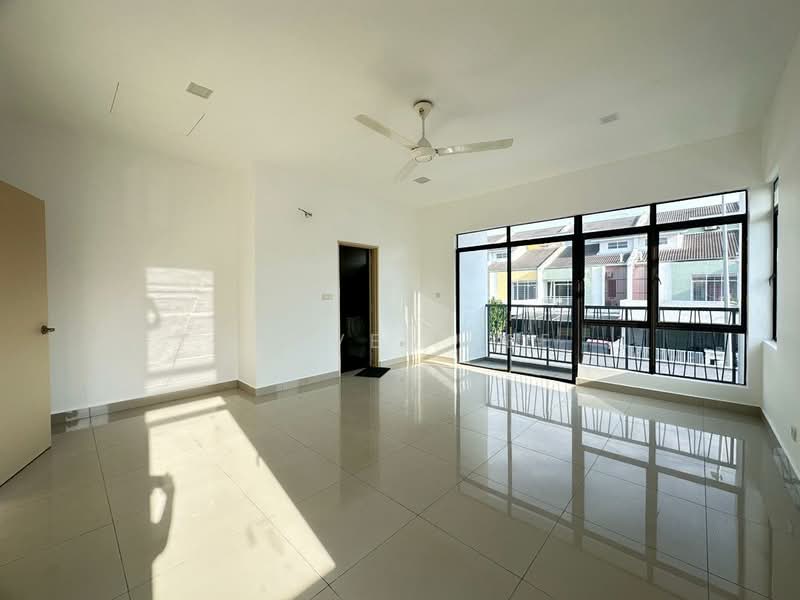 Rumah Teres 2 Tingkat untuk Disewa di M Residence (Rawang) - Steven Lee - Living Room - PropertyGuru.com.my