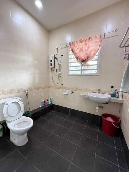 2-storey Terraced House for Rent in Taman Pelangi Indah (Ulu Tiram) - Shereen Wong - Bathroom - PropertyGuru.com.my