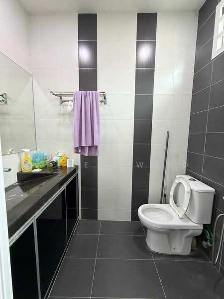 2-storey Terraced House for Rent in Taman Pelangi Indah (Ulu Tiram) - Shereen Wong - Bathroom - PropertyGuru.com.my