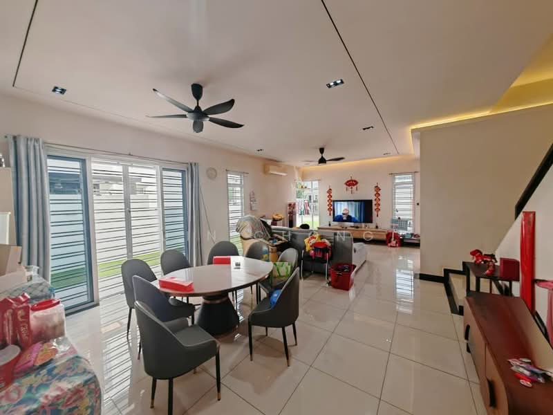 Rumah Kluster untuk Dijual di Setia Tropika (Johor Bahru) - Jin Chong - Living Room - PropertyGuru.com.my