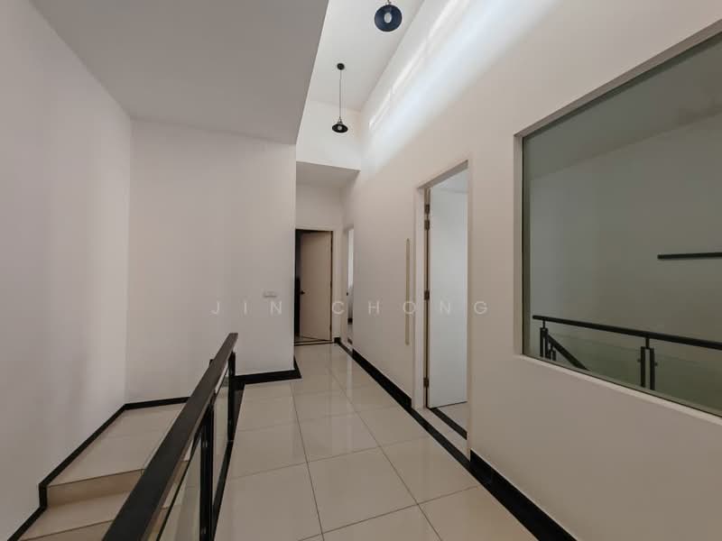 Rumah Kluster untuk Dijual di Setia Tropika (Johor Bahru) - Jin Chong - Corridor - PropertyGuru.com.my