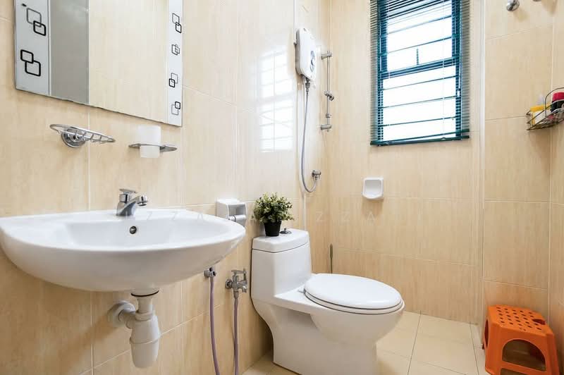Bungalow for Sale in Anjung Melati (Gombak) - Izzaza Izzati - Bathroom - PropertyGuru.com.my