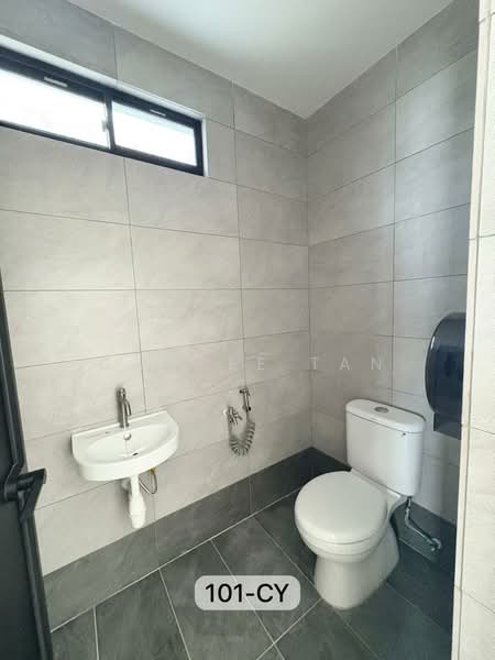 Detached Factory for Rent in Kampung Sri Cheeding (Jenjarom) - Candee Tan - Bathroom - PropertyGuru.com.my