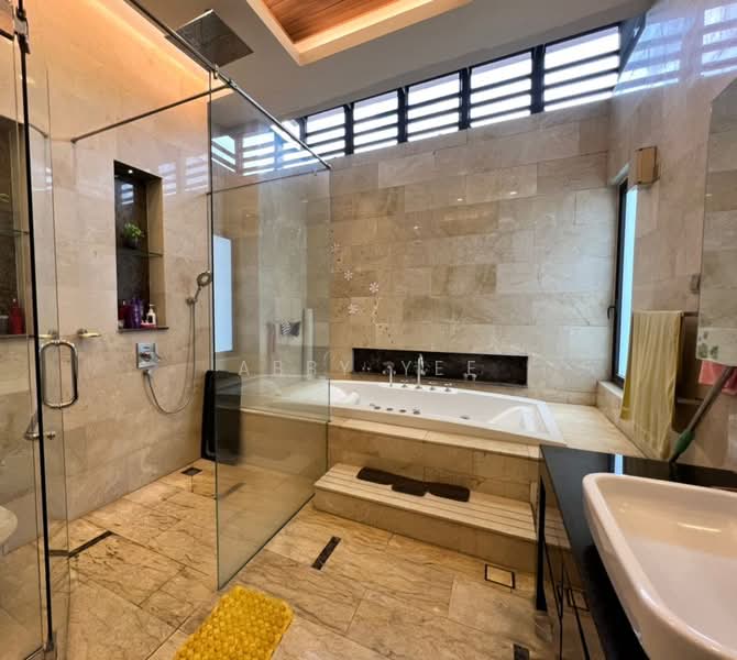 Rumah Banglo untuk Dijual di Bukit Gita Bayu (Seri Kembangan) - Abby Yee - Bathroom - PropertyGuru.com.my