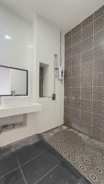 Rumah Berkembar untuk Dijual di Puncak Alam (Selangor) - Azwa Abas - Bathroom - PropertyGuru.com.my
