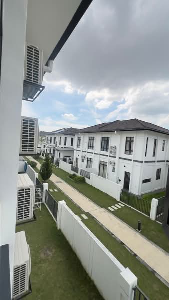 Rumah Berkembar untuk Dijual di Puncak Alam (Selangor) - Azwa Abas - Exterior - PropertyGuru.com.my