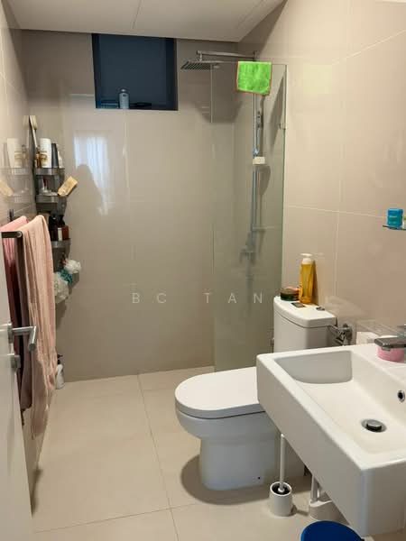 Servis Apartment untuk Disewa di United Point (Residensi Berpadu) - BC TAN - Bathroom - PropertyGuru.com.my