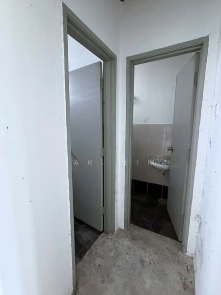 Shop / Office for Sale in Taman Nusantara Prima (Gelang Patah) - Karl Lim - Interior - PropertyGuru.com.my