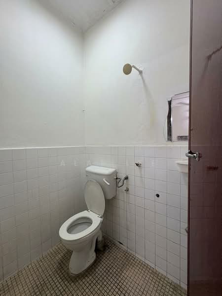 Terraced House for Sale in Cheras (Selangor) - Alan Lee - Bathroom - PropertyGuru.com.my