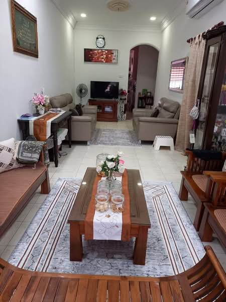 1-storey Terraced House for Sale in Johor Bahru (Johor) - JIA SOONG NG - Living Room - PropertyGuru.com.my