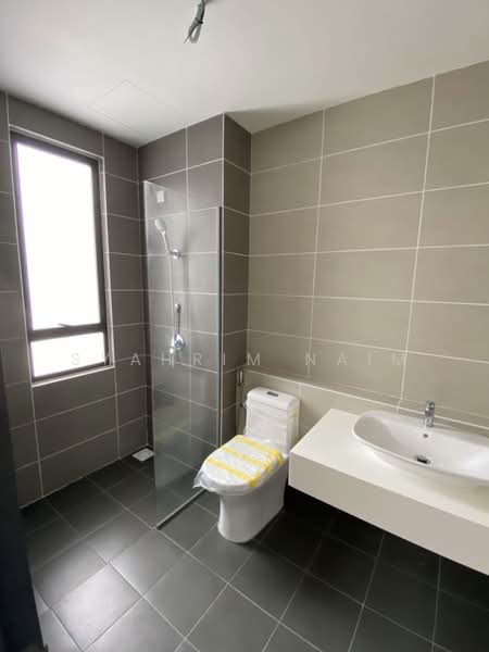 Rumah Teres untuk Dijual di Kajang East (Semenyih) - Syahrim Naim - Bathroom - PropertyGuru.com.my