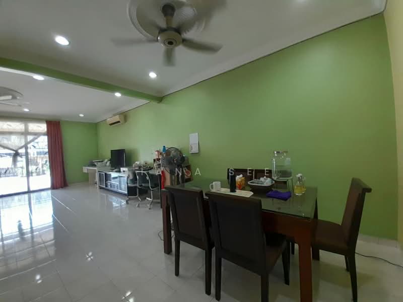 Rumah Teres 2 Tingkat untuk Dijual di Bandar Bukit Tinggi 2 (Klang) - Diana See - Living Room - PropertyGuru.com.my