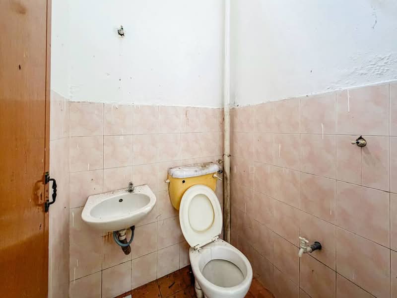 1-storey Terraced House for Sale in Taman Dato' Hormat (Telok Panglima Garang) - Azri Zabidin - PropertyGuru.com.my