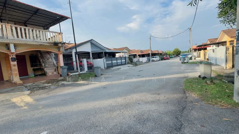 Rumah Teres untuk Dijual di Taman Politeknik (Telok Kemang) - Hana Zaini - Exterior - PropertyGuru.com.my
