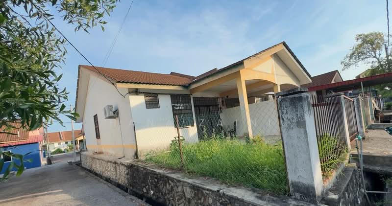 Rumah Teres untuk Dijual di Taman Politeknik (Telok Kemang) - Hana Zaini - Exterior - PropertyGuru.com.my