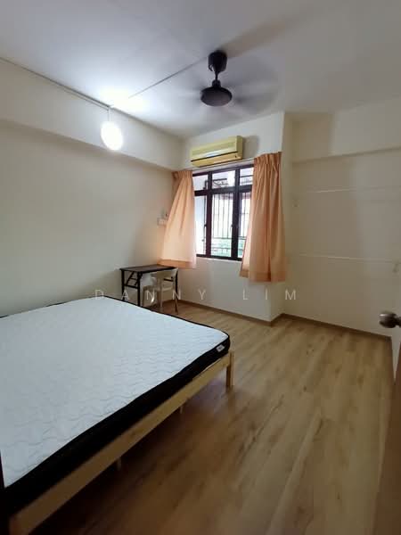 Flat for Rent at Taman Harbour View (Wisma KGN) - Danny Lim - Bedroom - PropertyGuru.com.my