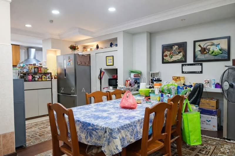 2-storey Terraced House for Rent in Bukit Jelutong (Shah Alam) - Izzaza Izzati - Kitchen - PropertyGuru.com.my