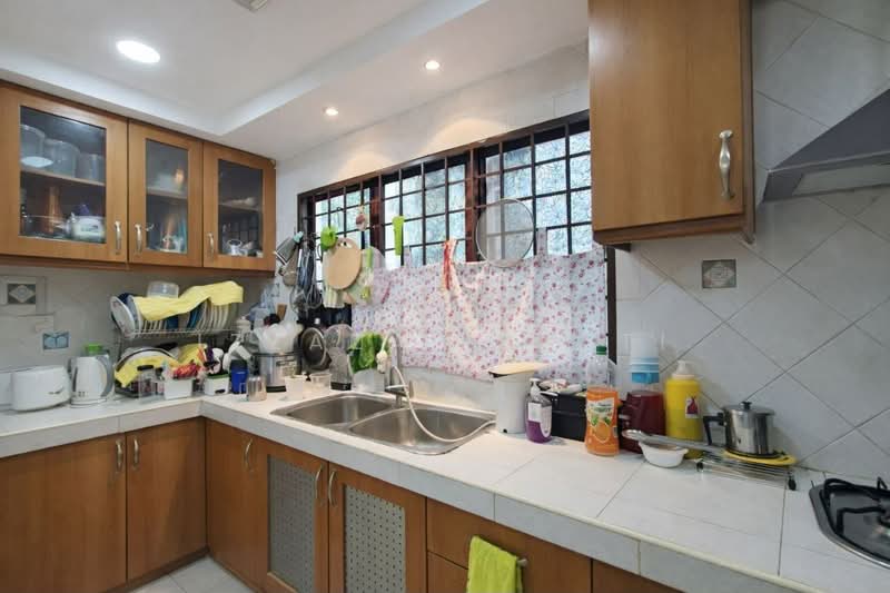 2-storey Terraced House for Rent in Bukit Jelutong (Shah Alam) - Izzaza Izzati - Kitchen - PropertyGuru.com.my