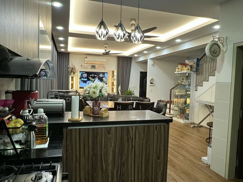 2-storey Terraced House for Sale in Denai Alam (Shah Alam) - Mohd Aizat Saiful Bahri - Living Room - PropertyGuru.com.my