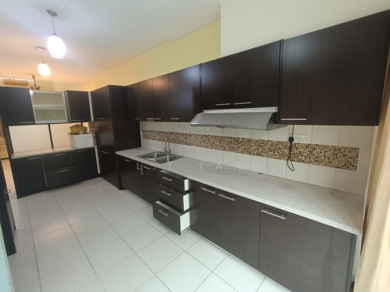 3-storey Terraced House for Sale in Lake Fields (Sungai Besi) - L.T Tan - Kitchen - PropertyGuru.com.my