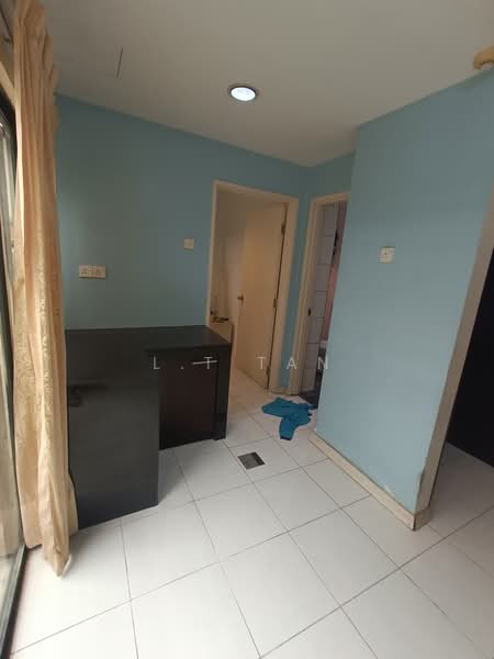 3-storey Terraced House for Sale in Lake Fields (Sungai Besi) - L.T Tan - Interior - PropertyGuru.com.my