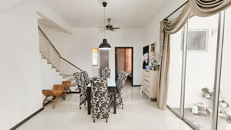 2-storey Terraced House for Rent in Klang (Selangor) - Salawati Busro - Dining Room - PropertyGuru.com.my