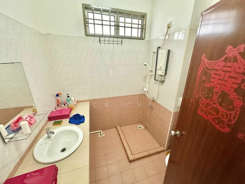 Rumah Berkembar untuk Dijual di Ulu Tiram (Johor) - Zack Chow - Bathroom - PropertyGuru.com.my