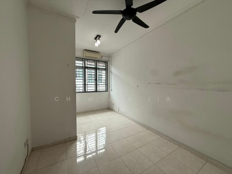 2-storey Terraced House for Sale in Taman Ehsan Jaya (Ulu Tiram) - Chew Jia Jia - Interior - PropertyGuru.com.my