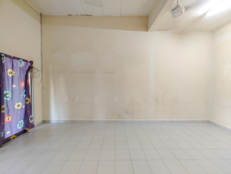 1-storey Terraced House for Sale in Taman Harmonium Utama (Seremban) - Haziq Bohari - Interior - PropertyGuru.com.my
