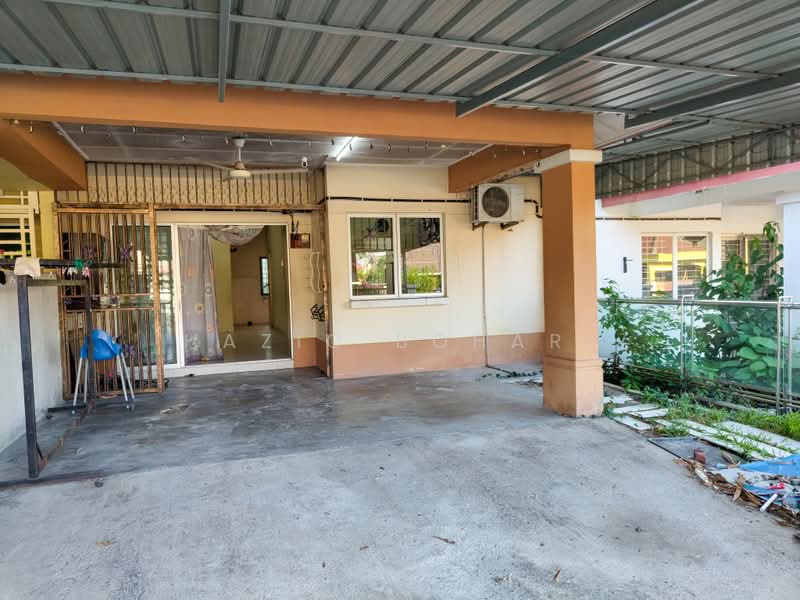 1-storey Terraced House for Sale in Taman Harmonium Utama (Seremban) - Haziq Bohari - Exterior - PropertyGuru.com.my