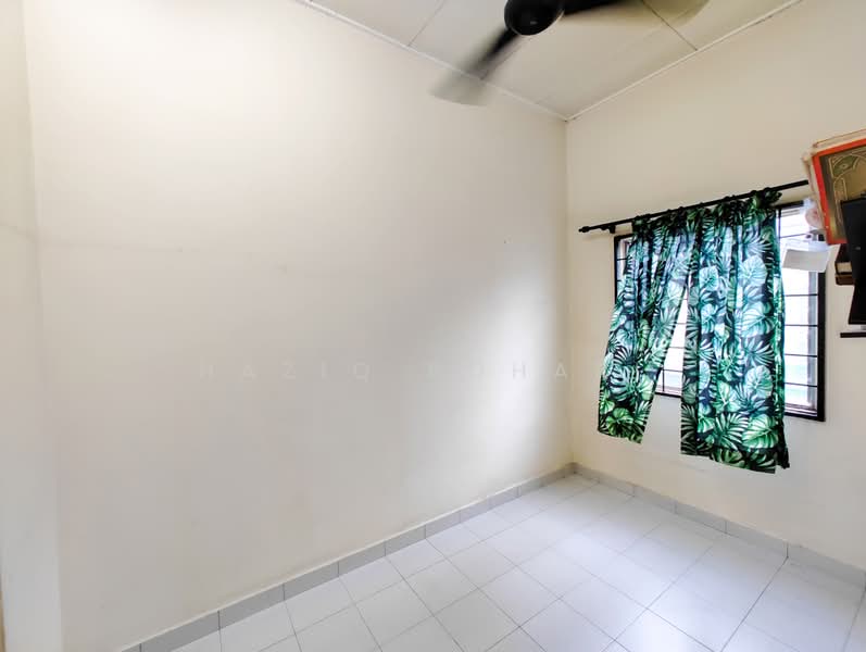 1-storey Terraced House for Sale in Taman Harmonium Utama (Seremban) - Haziq Bohari - Interior - PropertyGuru.com.my