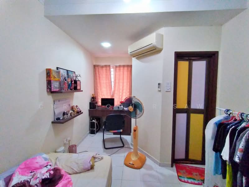 Rumah Teres 2.5 Tingkat untuk Dijual di Serdang (Seri Kembangan) - Christopher Saw - PropertyGuru.com.my