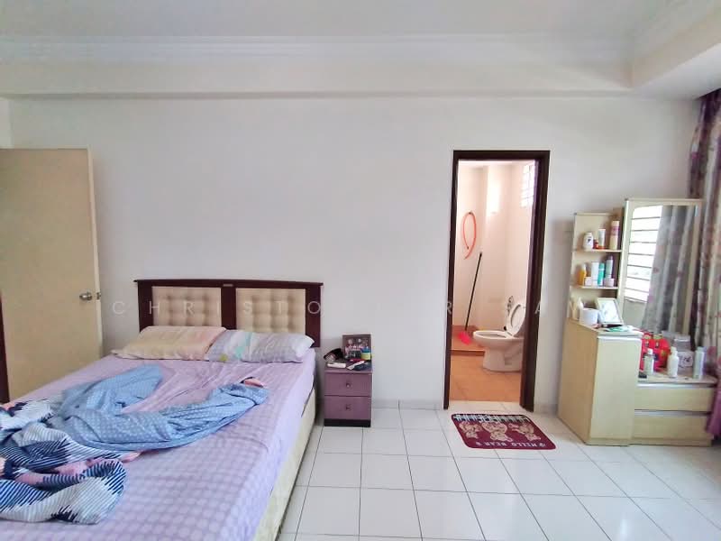Rumah Teres 2.5 Tingkat untuk Dijual di Serdang (Seri Kembangan) - Christopher Saw - PropertyGuru.com.my