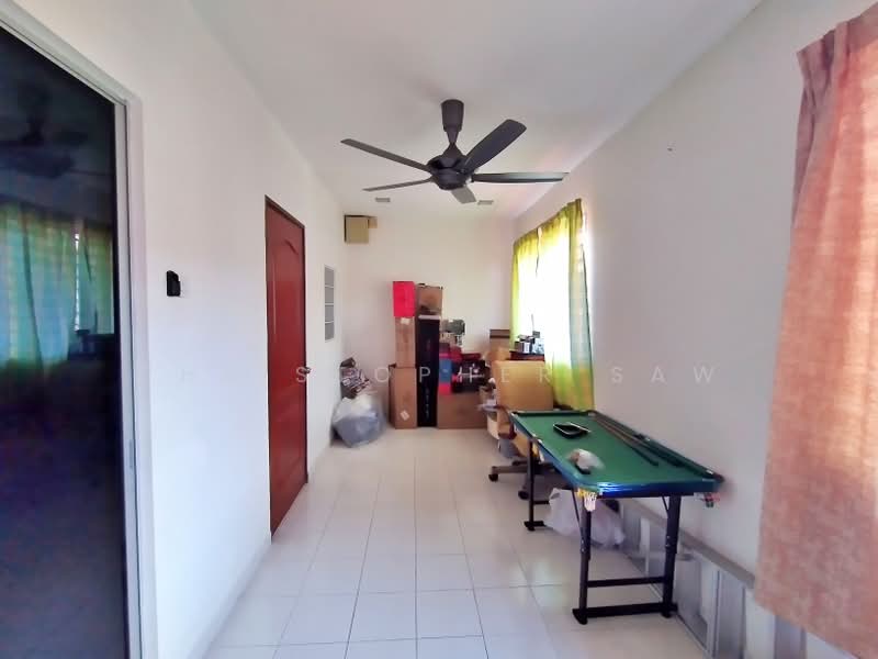 Rumah Teres 2.5 Tingkat untuk Dijual di Serdang (Seri Kembangan) - Christopher Saw - PropertyGuru.com.my