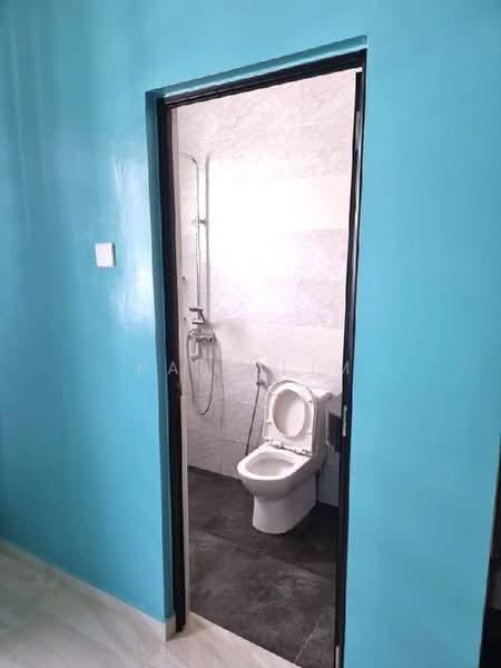 2.5-storey Terraced House for Sale in Taman Kempas Utama (Tebrau) - Karl Lim - Bathroom - PropertyGuru.com.my