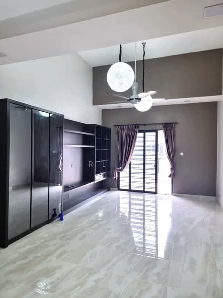 2.5-storey Terraced House for Sale in Taman Kempas Utama (Tebrau) - Karl Lim - Living Room - PropertyGuru.com.my