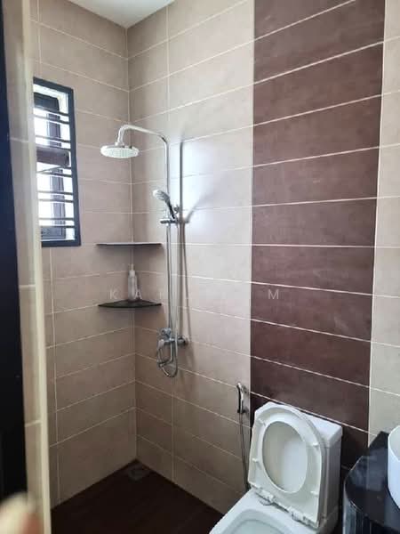 2.5-storey Terraced House for Sale in Taman Kempas Utama (Tebrau) - Karl Lim - Bathroom - PropertyGuru.com.my