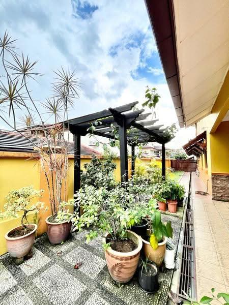 Bungalow House for Sale in Kayangan Heights (Shah Alam) - Adzura Zamedin - Garden - PropertyGuru.com.my