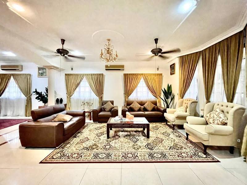 Bungalow House for Sale in Kayangan Heights (Shah Alam) - Adzura Zamedin - Living Room - PropertyGuru.com.my