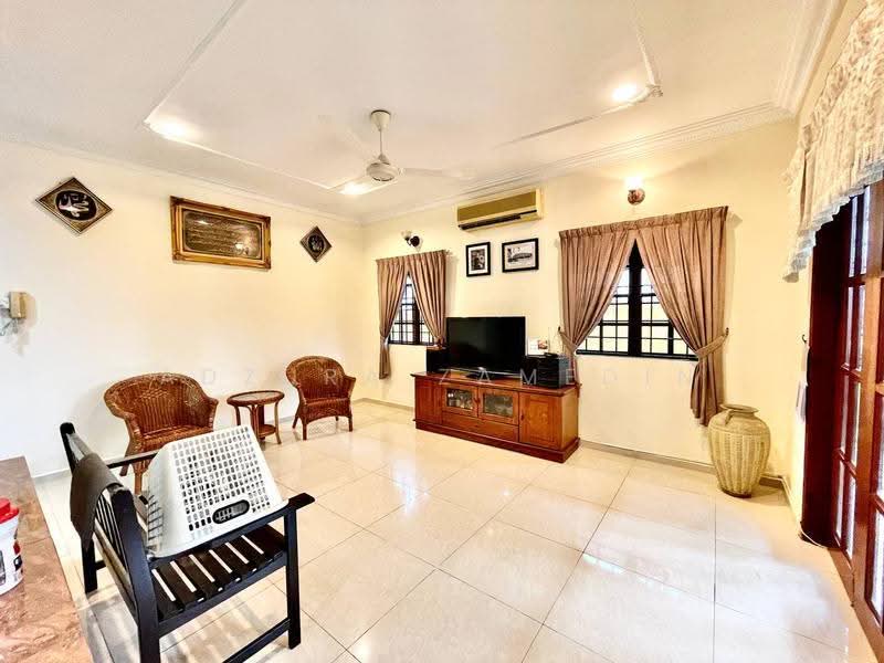 Bungalow House for Sale in Kayangan Heights (Shah Alam) - Adzura Zamedin - PropertyGuru.com.my
