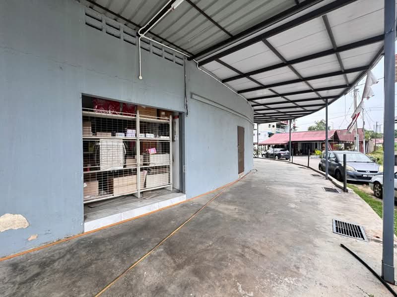Shop for Sale in Ujong Pasir (Melaka) - Wesley Tan - Exterior - PropertyGuru.com.my