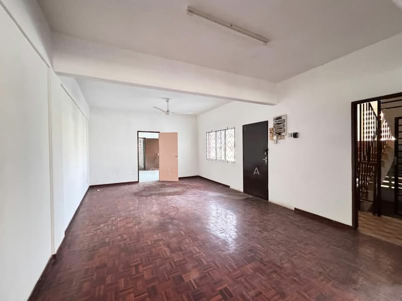 Shop for Sale in Ujong Pasir (Melaka) - Wesley Tan - Living Room - PropertyGuru.com.my