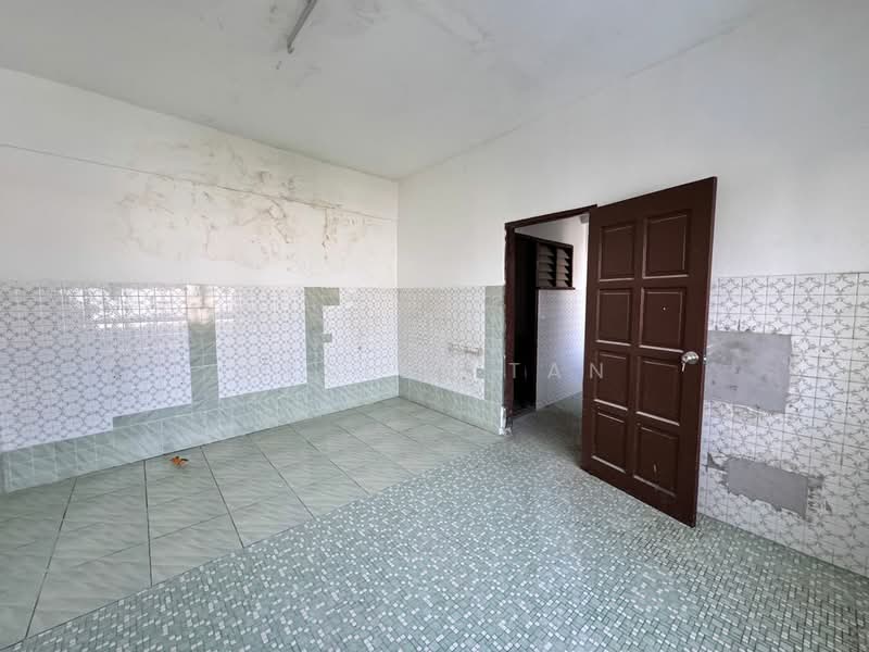 Shop for Sale in Ujong Pasir (Melaka) - Wesley Tan - Interior - PropertyGuru.com.my
