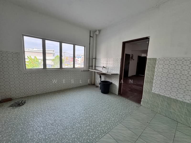 Shop for Sale in Ujong Pasir (Melaka) - Wesley Tan - Kitchen - PropertyGuru.com.my