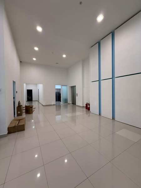 Kilang untuk Disewa di Seksyen 51 (Petaling Jaya) - Stephanie . - Lobby - PropertyGuru.com.my