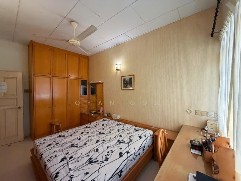 2-storey Terraced House for Sale in Island Glades (Jelutong) - Qyan Goh - Bedroom - PropertyGuru.com.my
