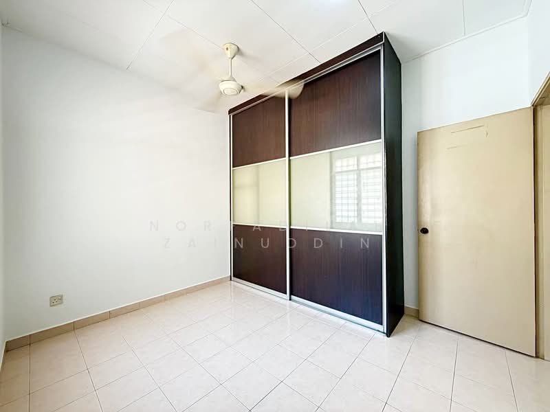Rumah Teres 2 Tingkat untuk Dijual di Puncak Alam (Selangor) - NORFADILAH ZAINUDDIN - Bedroom - PropertyGuru.com.my