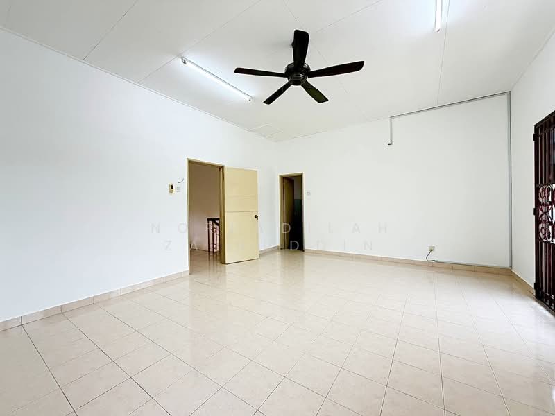 Rumah Teres 2 Tingkat untuk Dijual di Puncak Alam (Selangor) - NORFADILAH ZAINUDDIN - Living Room - PropertyGuru.com.my